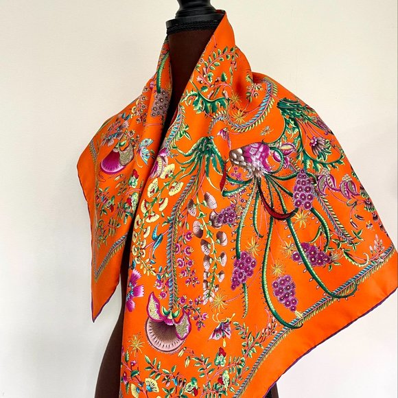 New Gucci Scarf Floral Orange Green Multicolor Flora Silk Wrap - Picture 6 of 16